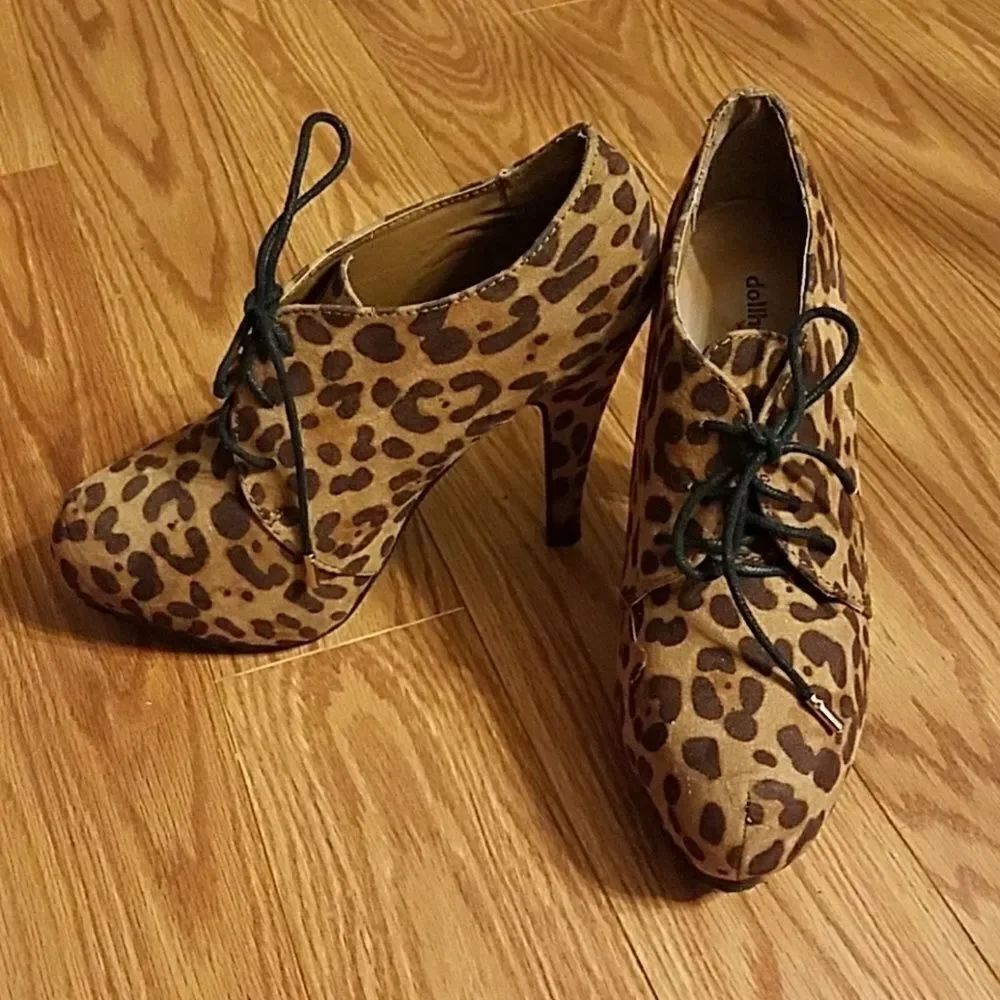 Dollhouse animal print high heel ankle boots Sz. 9